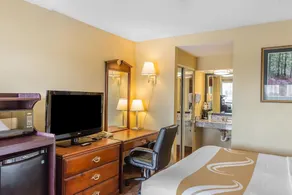 Holiday Inn Express Calera (I-65 Exit 231) - Image 5