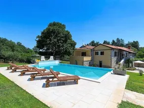 Spacious Villa Sany with Private Pool - Image 4