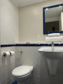 Travelodge Glasgow Cumbernauld - Image 4