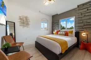 Glamour Villa 5BR Heated Pool Game Haven L23 - Image 2