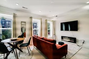 Luxurious and stylish 2 bedroom 2 bathroom suite - Image 2