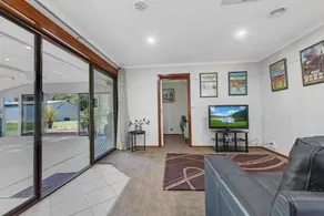 Guthrie's Place - Family Resort Style Home by Echuca Holiday Homes - Image 5