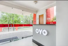 Hotel Economy by OYO Rooms - Image 3