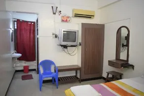 Hotel Akil Towers by OYO Rooms - Image 2