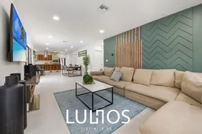 Lux House w/Heated Pool,Jacuzzi ,Basketball Court - Image 3