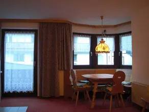 Hotel Pension Flora - Image 2