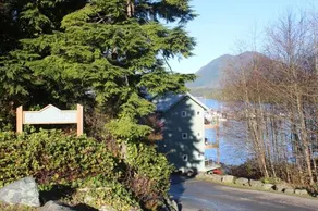 Harbour House - Image 2