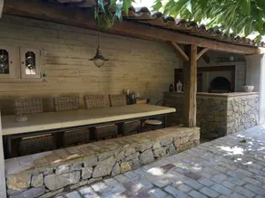 Lovely Holiday Home With Private Pool - Image 3