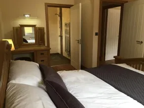 Oak Lodge - Image 3