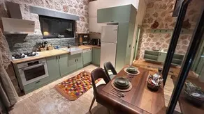 Laurus - Image 3