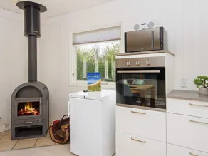 Renovated Cottage by Toftum - By Traum Ferienwohnungen - Image 3