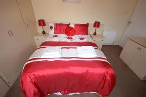 Wallace House - Image 4
