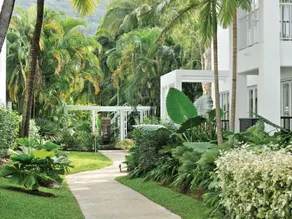 Palm Cove Paradise - Couples spa beach getaway - Image 2