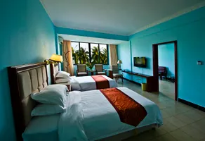 Blue Sea Silver Beach Hotel - Image 2
