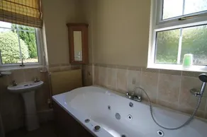 Oare Water Cottage - Image 5