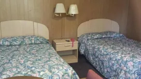 Relax Inn Ranger - Image 4