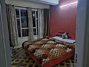 Cheerful & delight stay in Shimla - Image 4