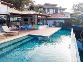 Excelente Casa Na Areia Da Praia Da Ferradura - Image 4