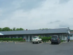 Glen Motel Utica - Image 5