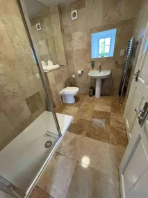 Cosy Apartment in Doncaster - Image 4