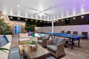 6 BR With Heated Pool Close to Beach - Image 4