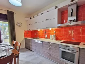 Erasmias House - Image 5