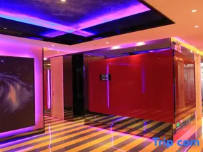 Shanghai Rijing Hotel - Image 2