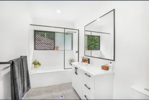 Tranquil paradise - whole home - with views! King and Queen beds - Image 4
