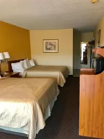 Magnuson Hotel Magnolia - Image 5