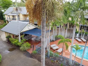 Palm Penthouse Beach Court Holiday Villas - Image 3