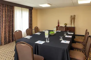 Four Points by Sheraton Kalamazoo - Image 4