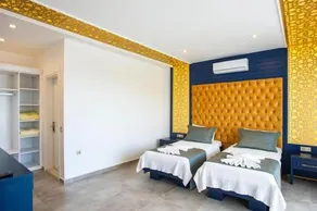 Villa Artemis;-Isıtmalı Kapalı Sıcak Havuz ,Jakuzi - Image 5