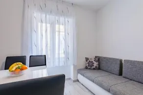 Apartments And Rooms Villa Antonio - Image 2
