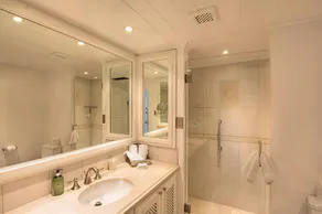 Condos on Glitter Bay Estate by Blue Sky Luxury - Image 5