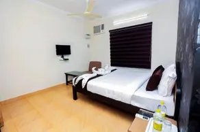 Empire Inn Hotel - Image 5