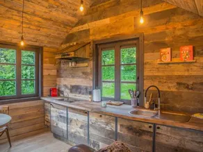Holiday home in the heart of nature - Image 5