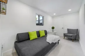 Lux House w/Heated Pool,Jacuzzi ,Basketball Court - Image 5