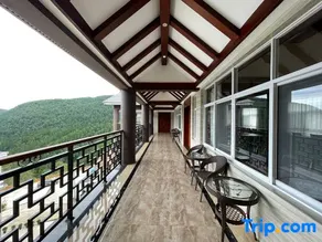 Guangyuan Timber Garden Leisure Hotel - Image 4