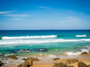 81 Dalmeny Drive Beach House - Image 2