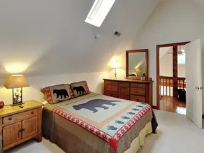 Captain's Cabin - Image 3