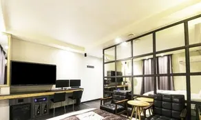 Blixx Hotel - Image 4