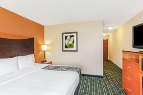 La Quinta Inn & Suites Manassas - Image 5