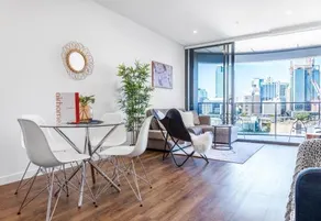 Lucid Apartment South Brisbane - Image 5