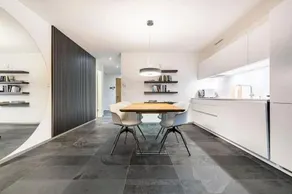 Luxus Wohnung mit Garten - Image 2
