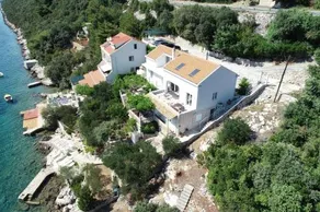 Sunset Apartments - Image 4