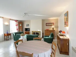 Holiday home with pretty terrace and garden, near the Paimpont forest - Image 4