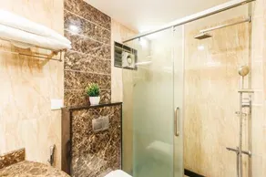 Hotel Empire Suites - Image 1