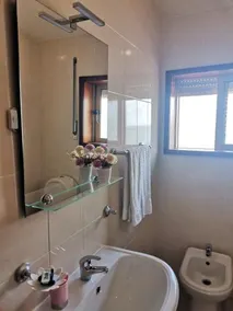 O Veleiro Restaurants Residential - Image 5