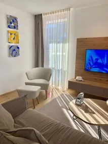 Luxury Mountain Hotel Apartment - Image 4