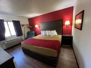 Days Inn Chamberlain/Oacoma - Image 2